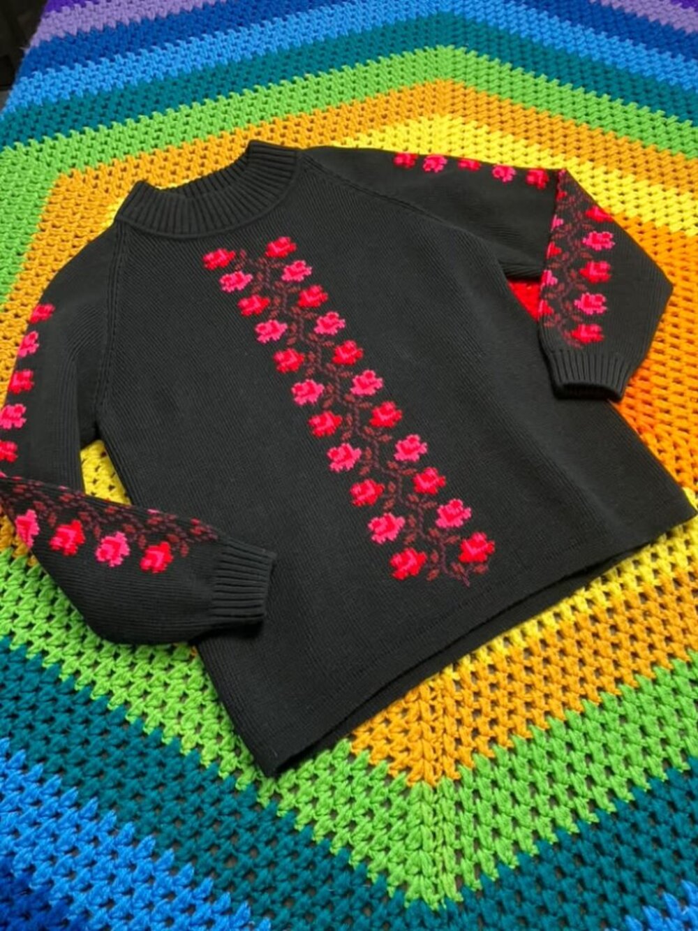 70's Vintage 1949 HKK May Co California Black Red Pink Mod Flower Wool Sweater